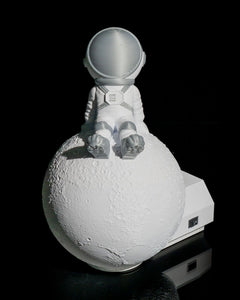 Wondering Astronaut Wall Night Light | 3D Printer Model Files 